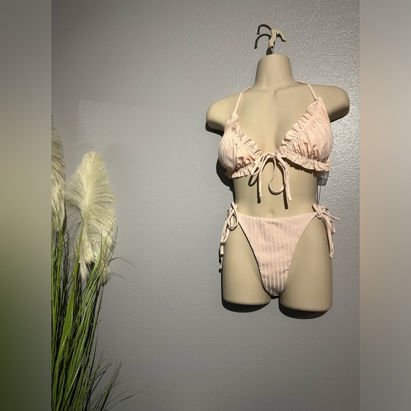 •Ariel Rushed 2 Piece Bikini• - Picture 4 of 6